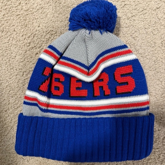 New Era 76ers Men’s Beanie in Blue, Gray, and Red - Picture 2 of 2